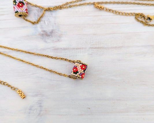 Channel Necklace Floral